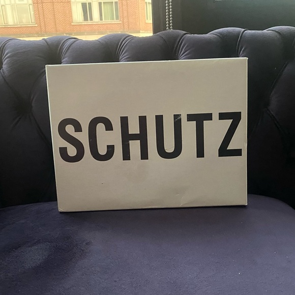 Schutz Fucshia Pink Genuine Leather Strappy Heel. Comes with box, Brand New. - Picture 9 of 11